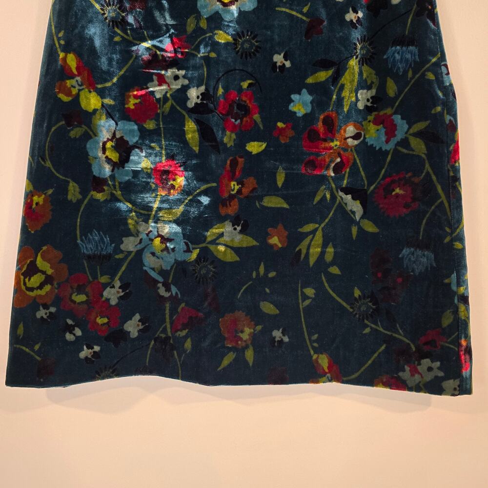 LOFT Dark Green Floral Velvet Mini Skirt with Multicolor Blooms - Picture 5 of 10